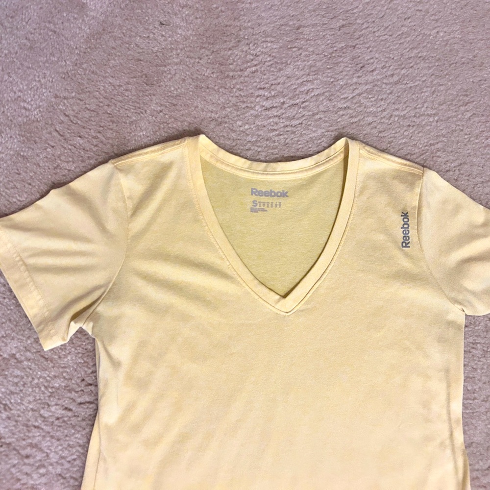 Women’s Reebok Top - Picture 2 of 6